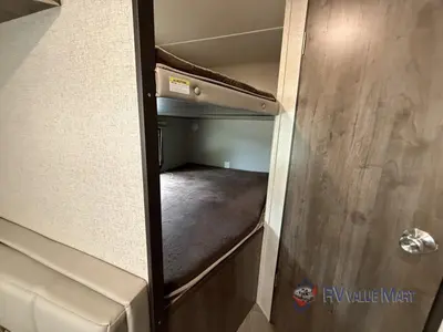 2019 Dutchmen RV Coleman Light LX photo 19