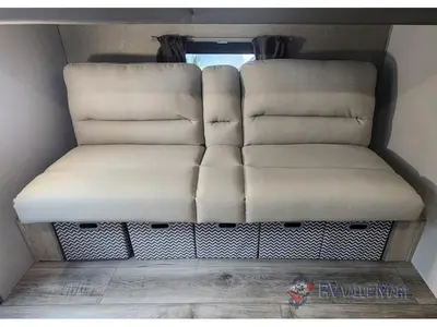 2026 Coachmen RV Catalina Legacy Edition photo 29