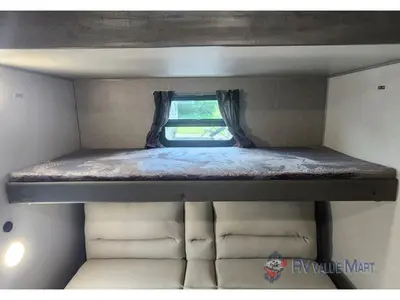 2026 Coachmen RV Catalina Legacy Edition photo 28