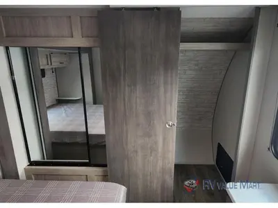2026 Coachmen RV Catalina Legacy Edition photo 34