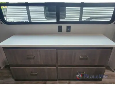 2026 Coachmen RV Catalina Legacy Edition photo 35
