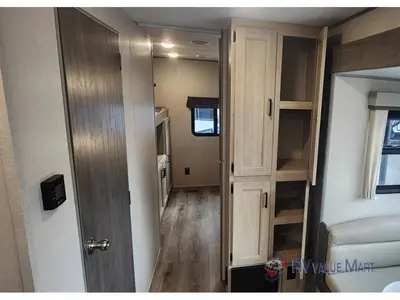 2026 Coachmen RV Catalina Legacy Edition photo 23