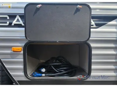 2026 Coachmen RV Catalina Legacy Edition photo 9