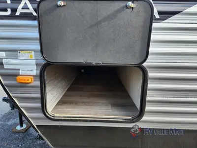 2026 Coachmen RV Catalina Summit Series 8 photo 9
