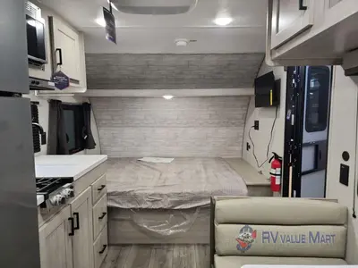 2026 Coachmen RV Catalina Summit Series 7 photo 21