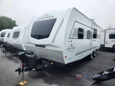 2026 Coachmen RV Freedom Express Ultra Lite photo 3