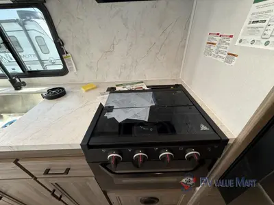 2026 Coachmen RV Freedom Express Ultra Lite photo 13