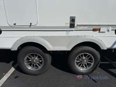 2026 Coachmen RV Freedom Express Ultra Lite photo 8