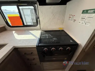 2026 Coachmen RV Freedom Express Ultra Lite photo 13