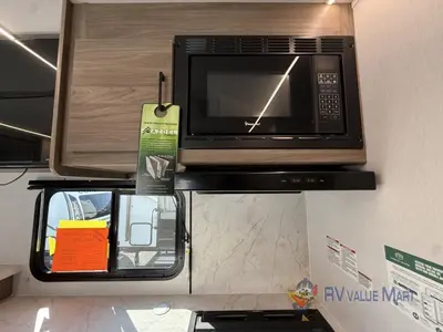 2026 Coachmen RV Freedom Express Ultra Lite photo 14