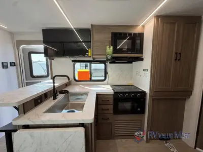 2026 Coachmen RV Freedom Express Ultra Lite photo 12
