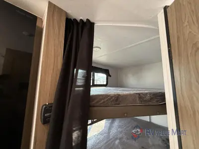 2026 Coachmen RV Freedom Express Select photo 9