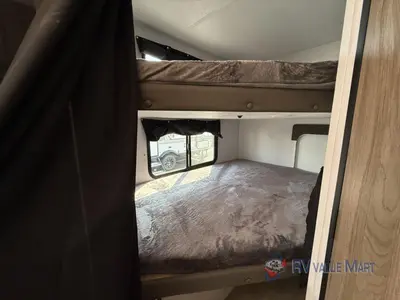 2026 Coachmen RV Freedom Express Select photo 17