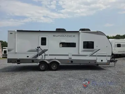 2026 Heartland Sundance Ultra Lite photo 9