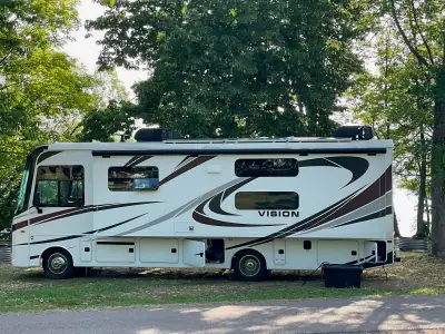 Used 2019 Vision 29F