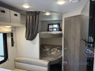 2026 Coachmen RV Catalina Summit Series 8 photo 22