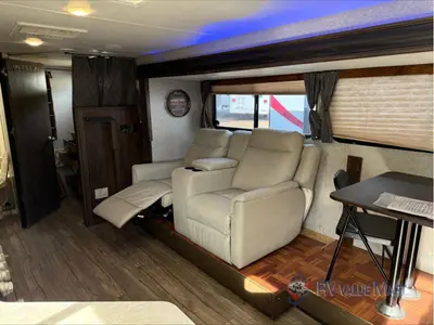 2019 Forest River RV Cherokee Grey Wolf photo 12