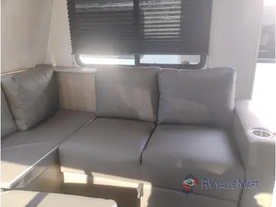 2026 Coachmen RV Freedom Express Select photo 9