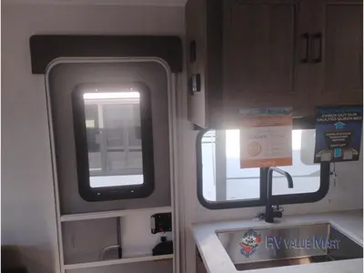 2026 Coachmen RV Freedom Express Select photo 8