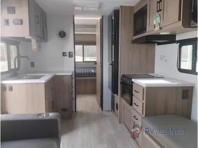 2026 Coachmen RV Freedom Express Select photo 5