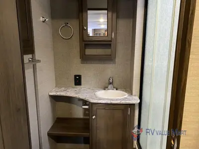 2017 Keystone RV Premier Ultra Lite photo 15
