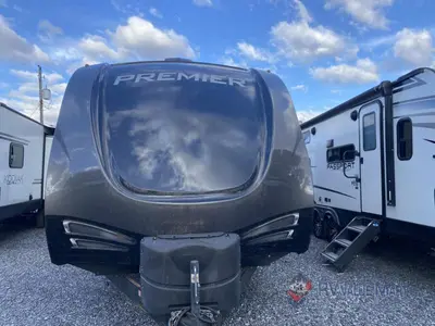 2017 Keystone RV Premier Ultra Lite photo 9