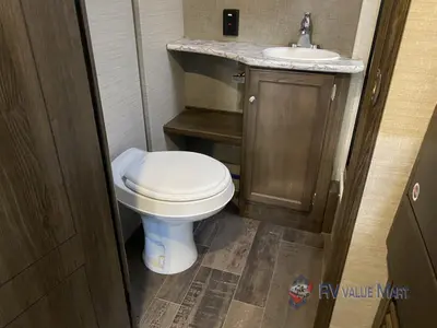 2017 Keystone RV Premier Ultra Lite photo 24