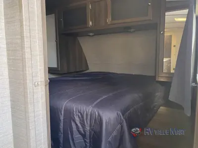 2017 Keystone RV Premier Ultra Lite photo 20
