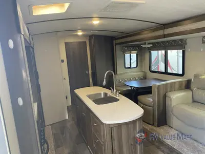 2017 Keystone RV Premier Ultra Lite photo 19