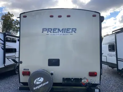 2017 Keystone RV Premier Ultra Lite photo 6