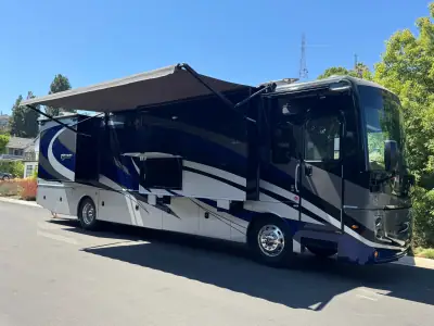 2019 FLEETWOOD DISCOVERY photo 4