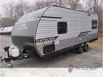 2026 Coachmen RV Catalina Summit Series 8 photo 3