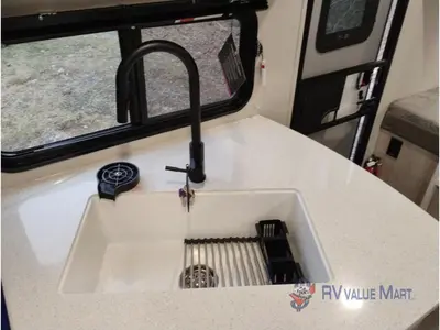 2026 Coachmen RV Catalina Legacy Edition photo 18