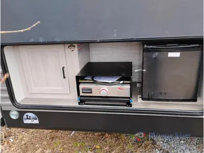 2026 Coachmen RV Catalina Legacy Edition photo 6