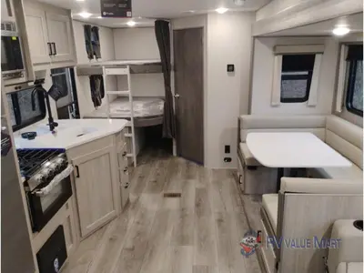 2026 Coachmen RV Catalina Legacy Edition photo 8