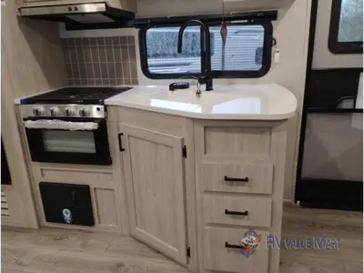 2026 Coachmen RV Catalina Legacy Edition photo 17