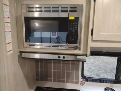 2026 Coachmen RV Catalina Legacy Edition photo 31