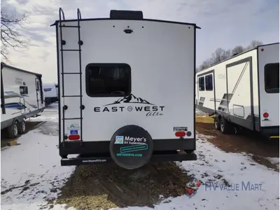 2021 EAST TO WEST Alta photo 7