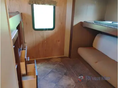 2015 Dutchmen RV Kodiak Express photo 26