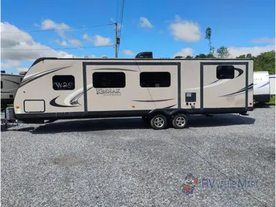 2015 Dutchmen RV Kodiak Express photo 5