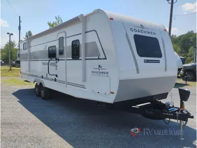2026 Coachmen RV Freedom Express Select photo 2