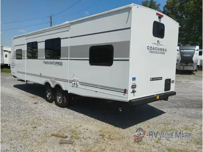 2026 Coachmen RV Freedom Express Select photo 6