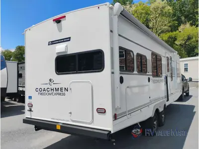 2026 Coachmen RV Freedom Express Ultra Lite photo 19