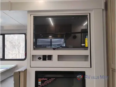2026 Coachmen RV Freedom Express Ultra Lite photo 10