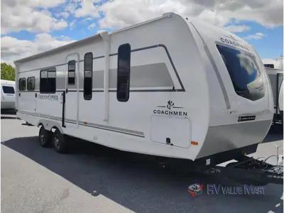 2026 Coachmen RV Freedom Express Ultra Lite photo 2