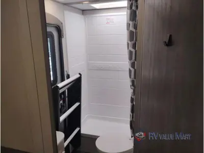 2026 Coachmen RV Catalina Legacy Edition photo 24