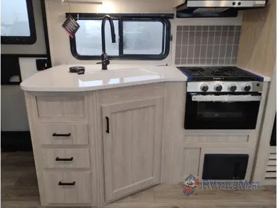 2026 Coachmen RV Catalina Legacy Edition photo 25