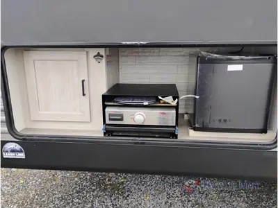 2026 Coachmen RV Catalina Legacy Edition photo 8