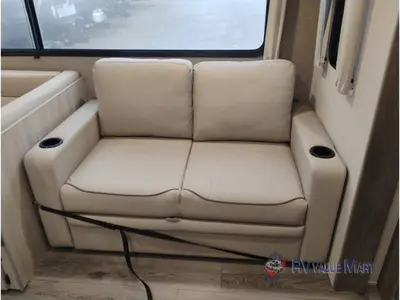 2026 Coachmen RV Catalina Legacy Edition photo 14