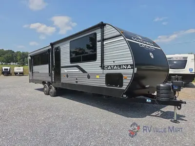 2026 Coachmen RV Catalina Legacy Edition photo 2